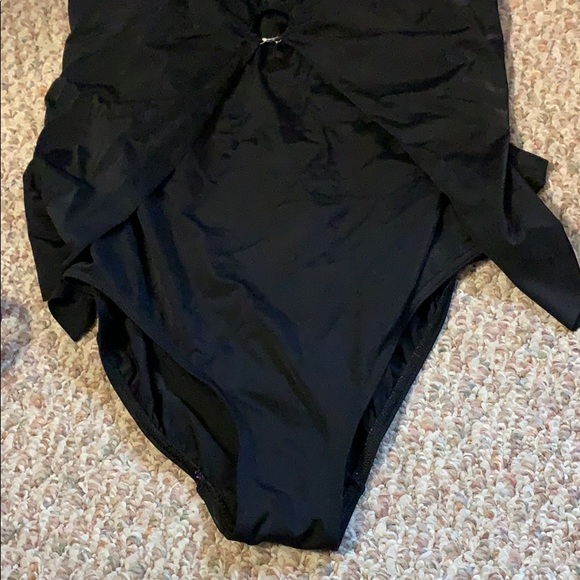 Swim suit - Picture 3 of 8